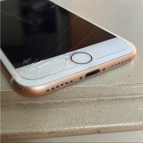 Apple iPhone 8 64gb Gold Unlocked - Picture 10 of 13